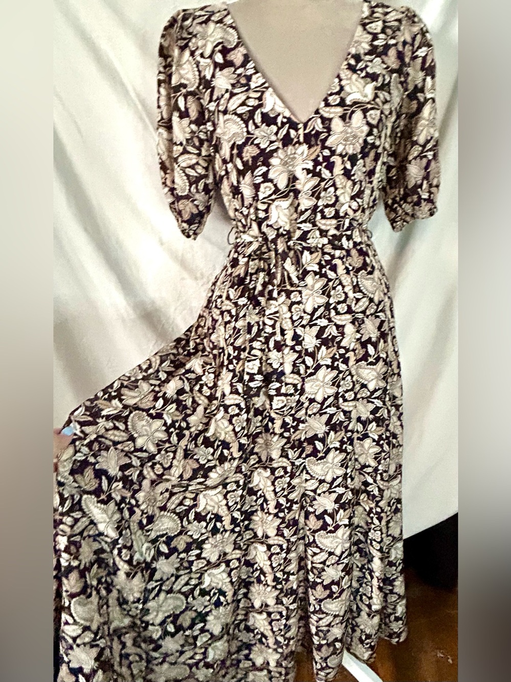 Boden Retro Brown, Cream Floral Belted Cotton Midi Dress, Size 6 - Picture 6 of 16